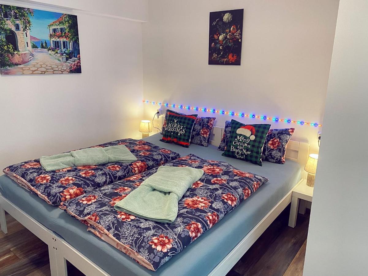 Kleine-Romantische Ferienwohnung Parkplatz Vor Dem Haus! อัลเทอเนา ภายนอก รูปภาพ