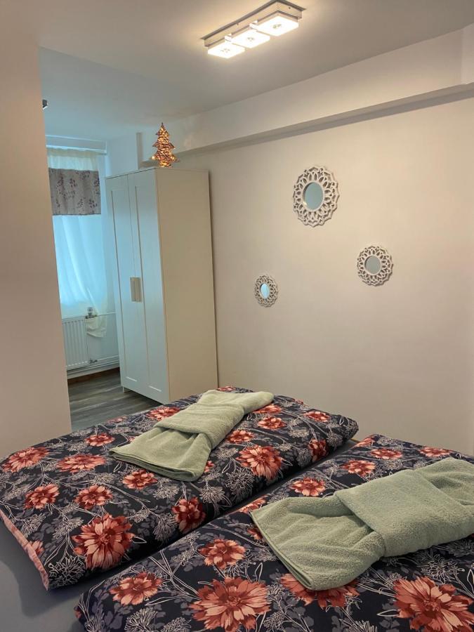 Kleine-Romantische Ferienwohnung Parkplatz Vor Dem Haus! อัลเทอเนา ภายนอก รูปภาพ