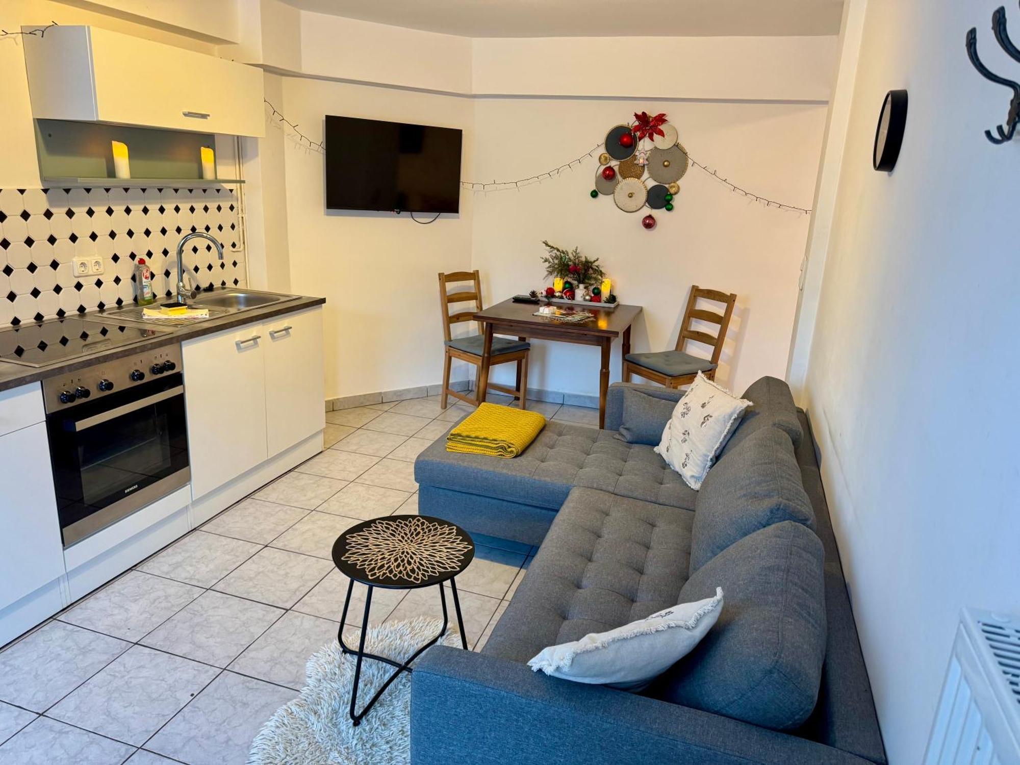 Kleine-Romantische Ferienwohnung Parkplatz Vor Dem Haus! อัลเทอเนา ภายนอก รูปภาพ